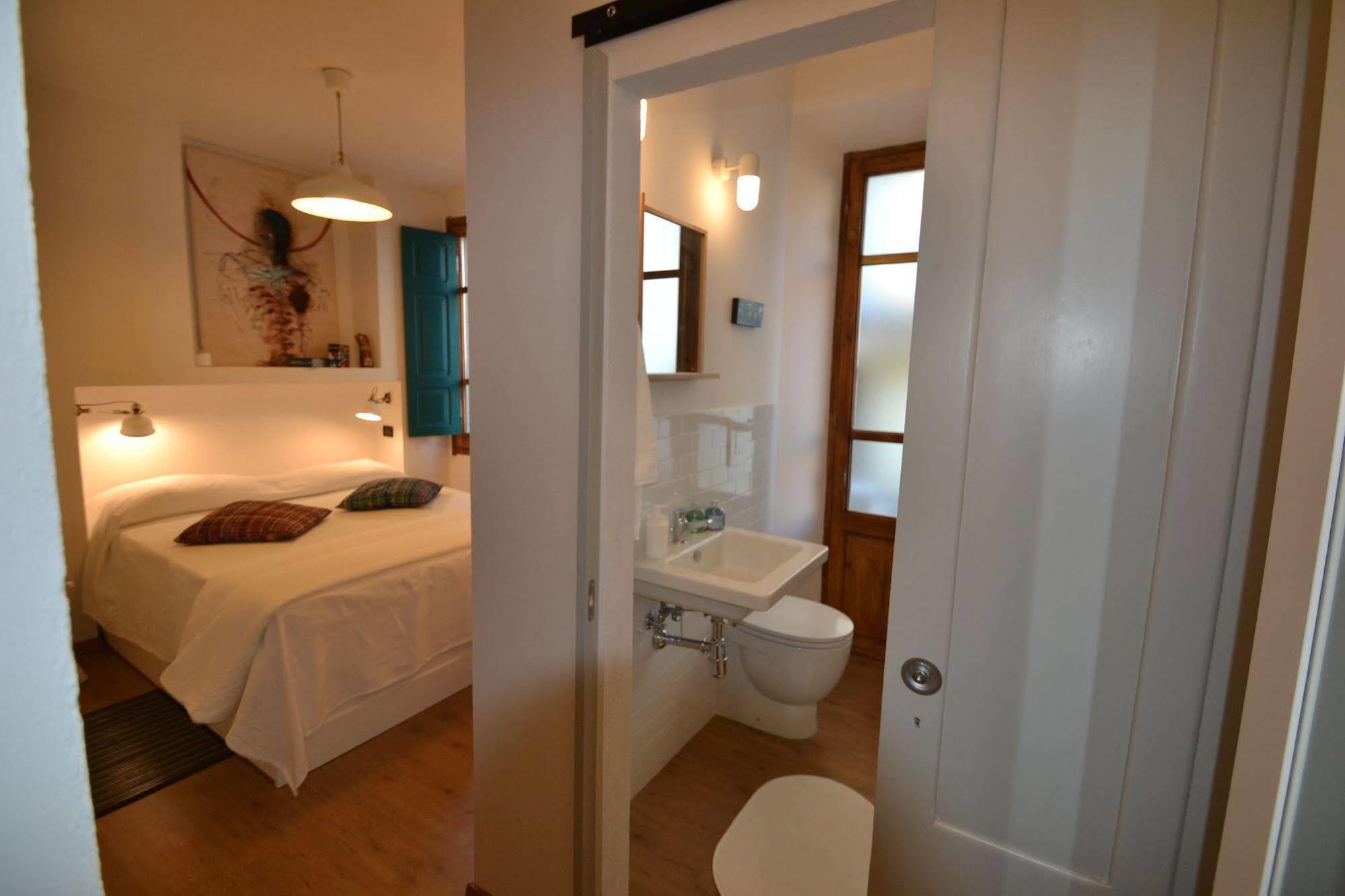 Il Bandito Re Hotel Nuoro  Ngoại thất bức ảnh